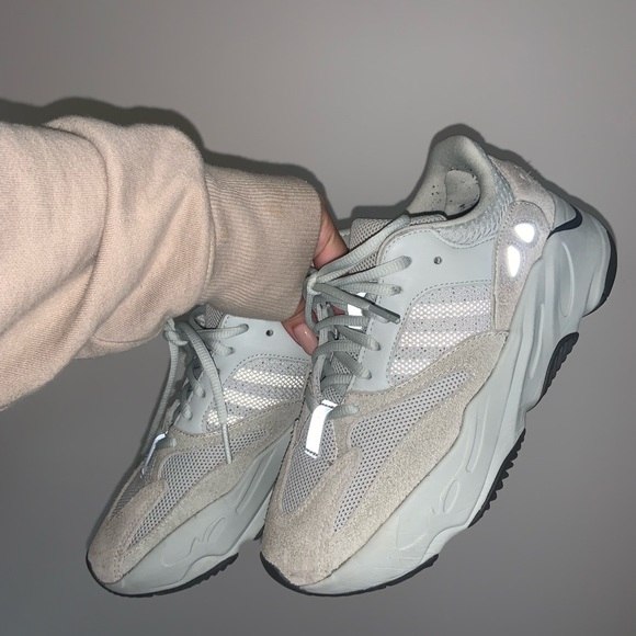 COPY - Yeezy 700 Salt - Picture 1 of 3